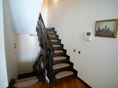 Лестницы для дома на заказ
